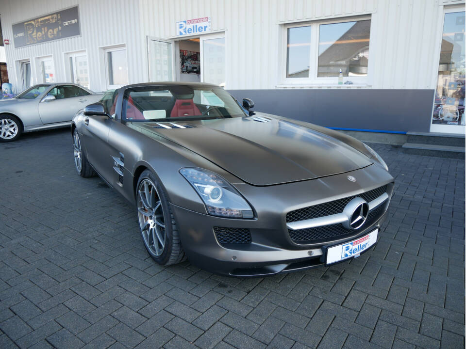 Image 1/30 de Mercedes-Benz SLS AMG Roadster (2012)