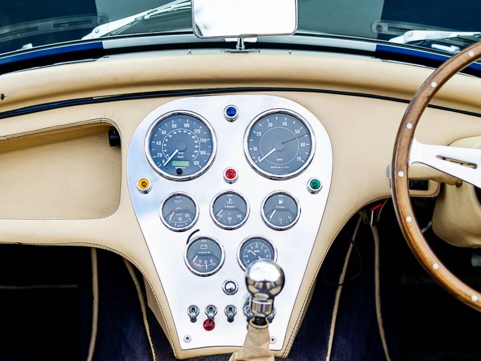 Image 34/50 of Dax Cobra (2005)