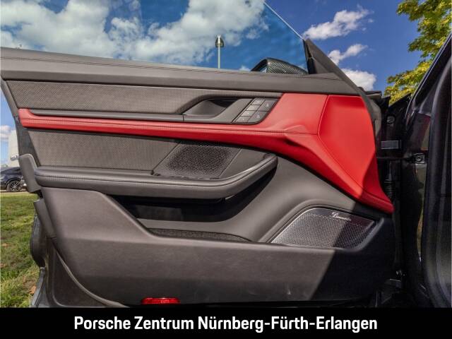 Obraz 31/49 pojazdu Porsche Taycan Turbo S Cross Turismo (2021)