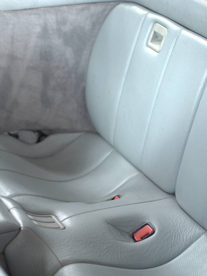 Image 52/56 de Mercedes-Benz 500 SL (1993)