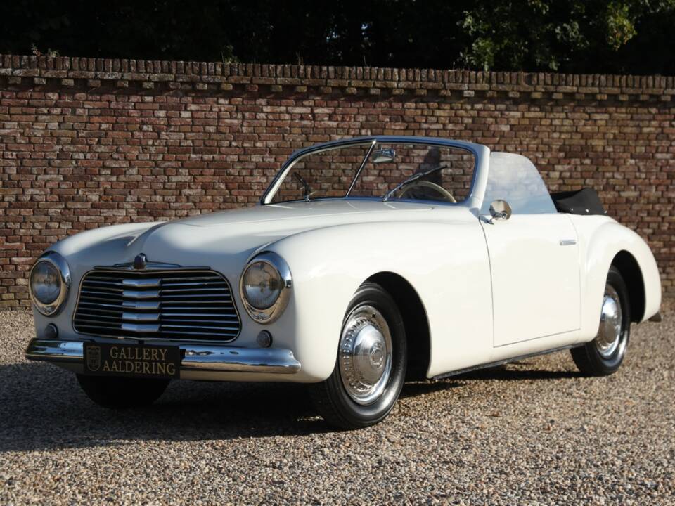 Imagen 1/50 de SIMCA 8 Sport (1950)