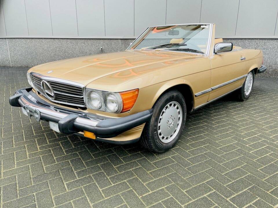 Image 2/36 of Mercedes-Benz 560 SL (1988)