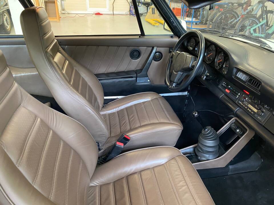 Immagine 17/23 di Porsche 911 SC 3.0 (1981)