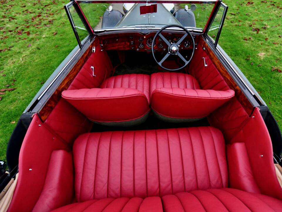 Image 45/50 of Bentley 4 1&#x2F;4 Litre (1939)