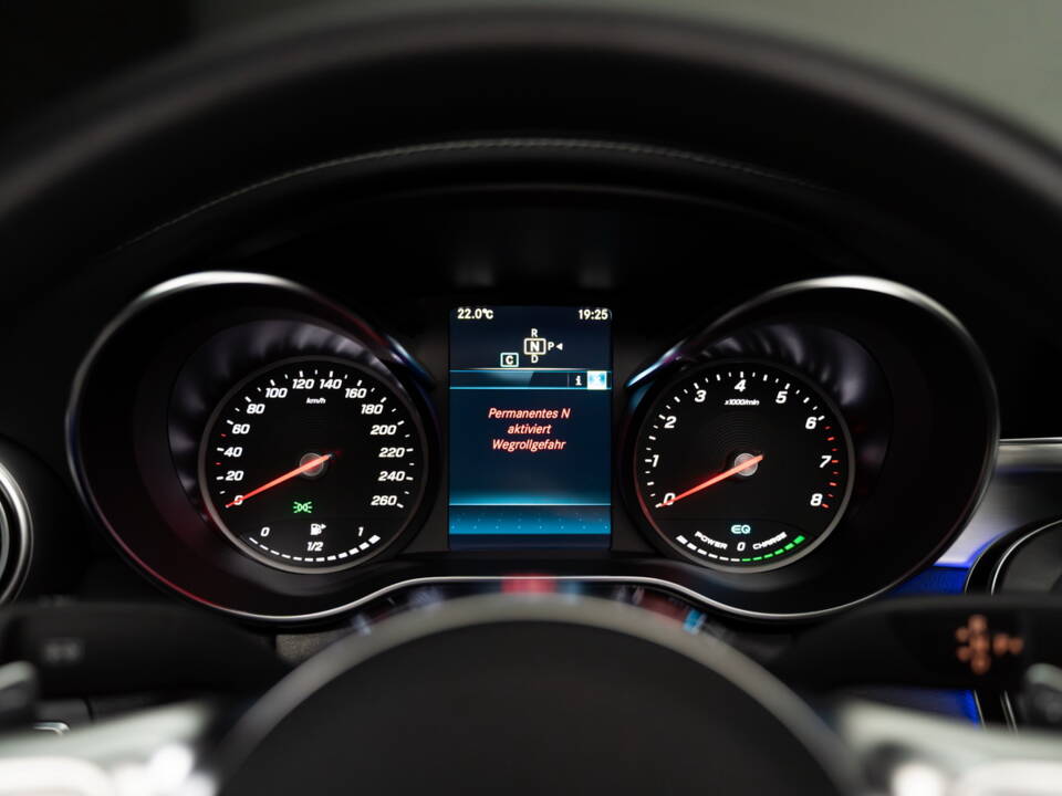 Bild 29/41 von Mercedes-Benz C 300 (2023)
