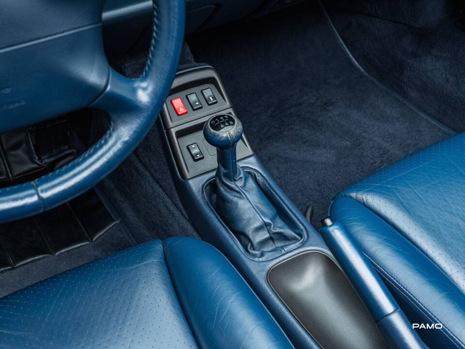 Bild 30/42 von Porsche 911 Carrera (1994)