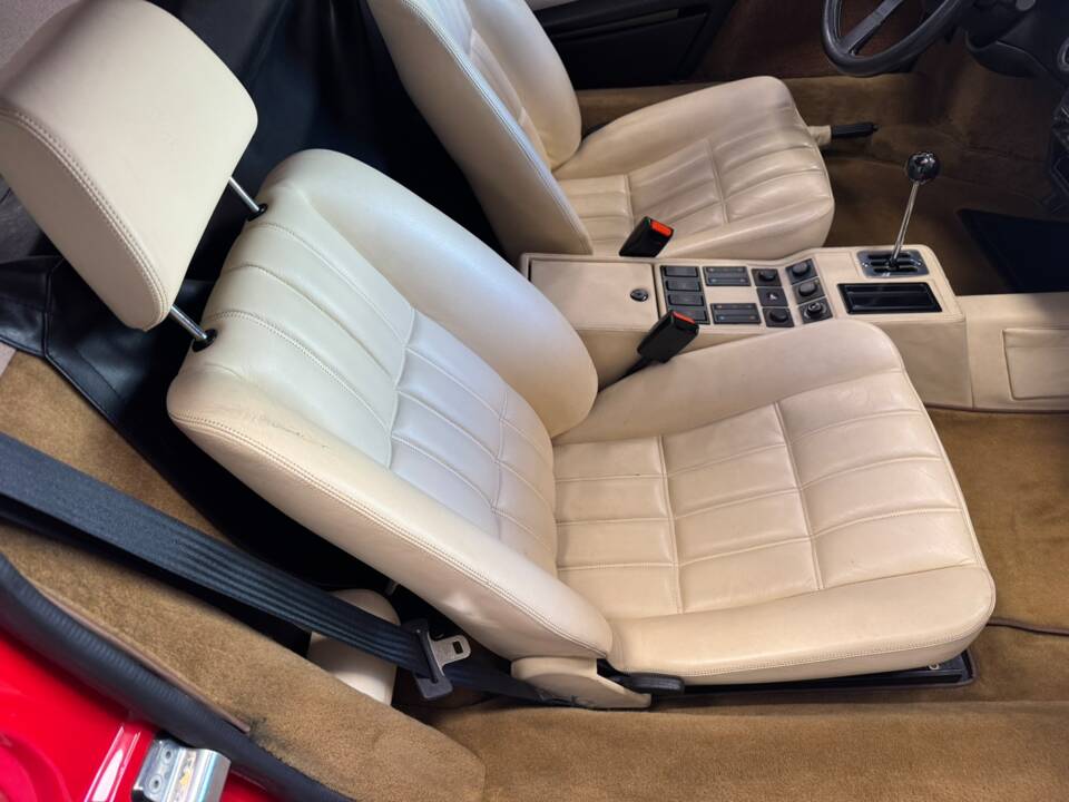 Image 32/59 of Ferrari 328 GTS (1988)