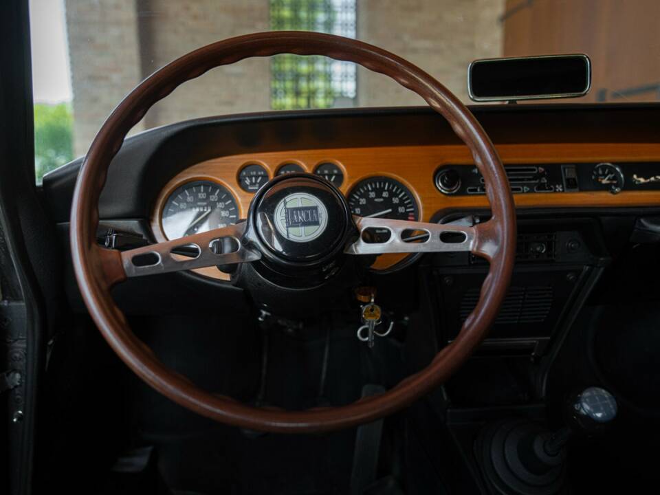 Image 42/50 of Lancia Fulvia Sport 1.3 S (Zagato) (1971)