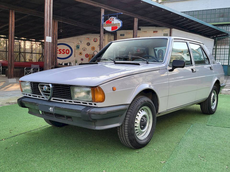 Image 4/51 of Alfa Romeo Giulietta 1.3 (1979)