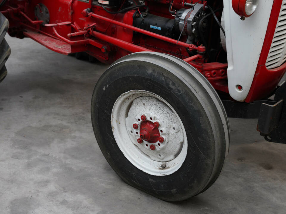 Image 38/46 of Massey-Ferguson MF 35 (1958)