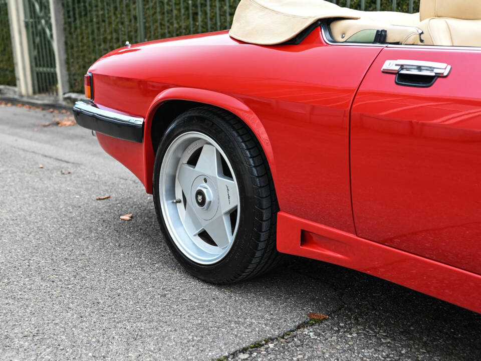 Image 19/45 of Jaguar XJ-S Convertible (1990)