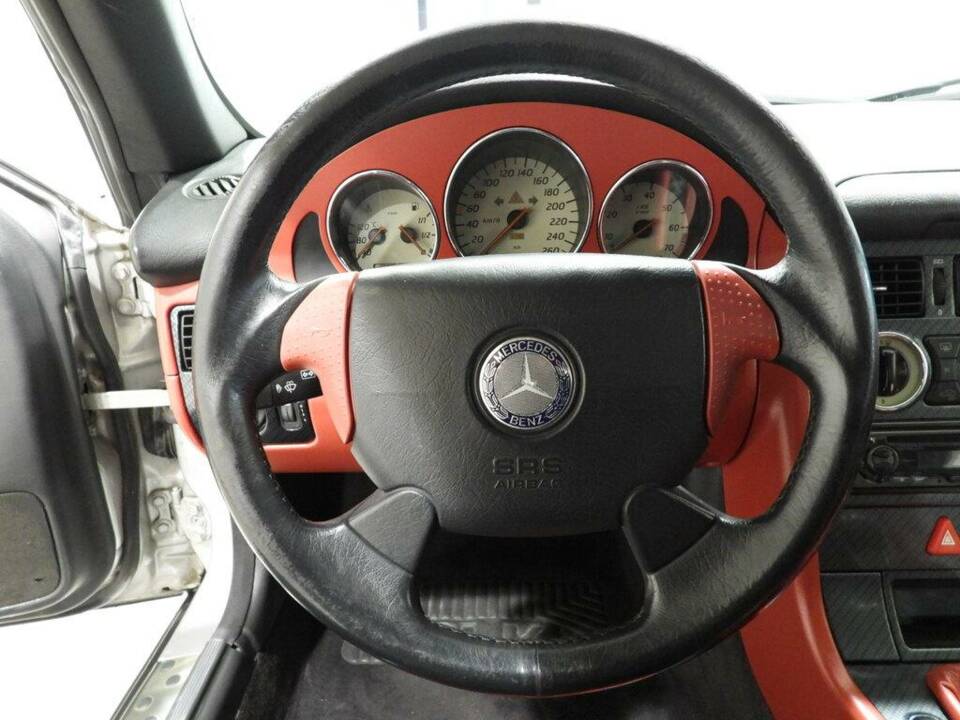 Image 4/10 of Mercedes-Benz SLK 200 (1998)