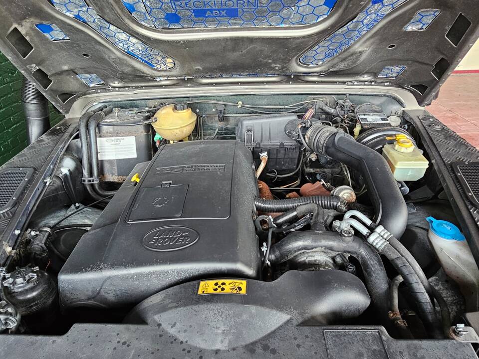 Image 15/18 of Land Rover Defender 110 Td5 (2000)