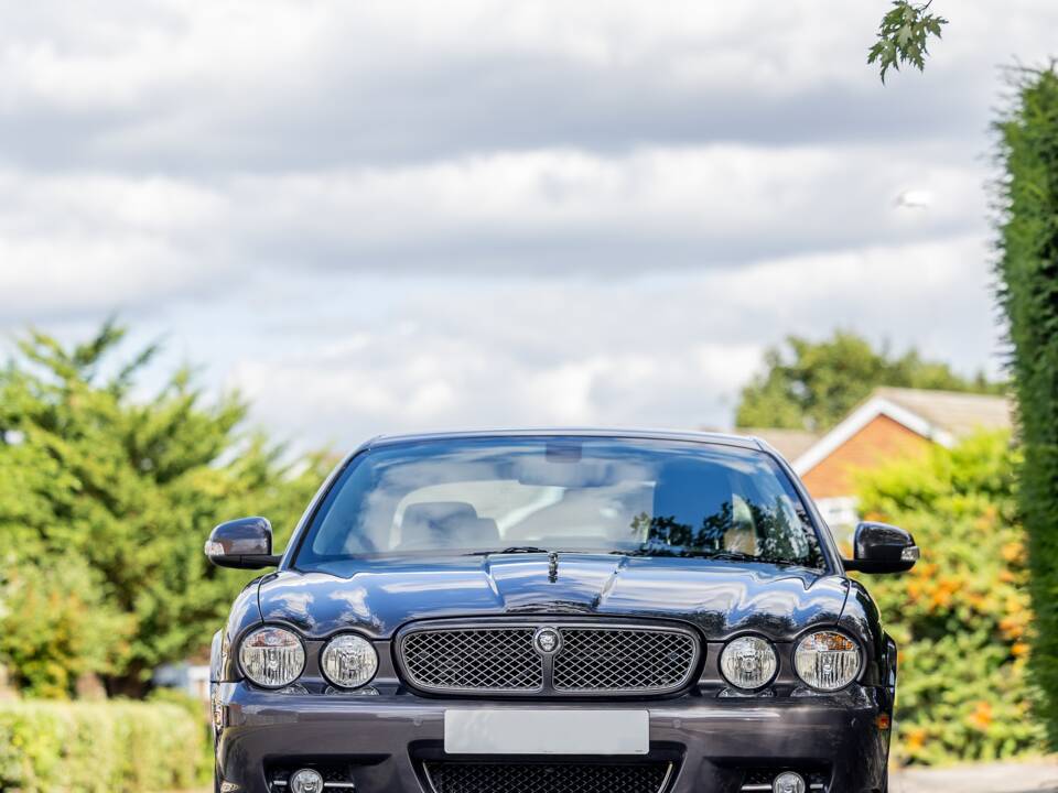 Afbeelding 7/47 van Jaguar XJ 2.7 D (2008)