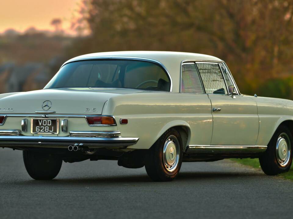 Image 12/50 of Mercedes-Benz 280 SE 3,5 (1971)