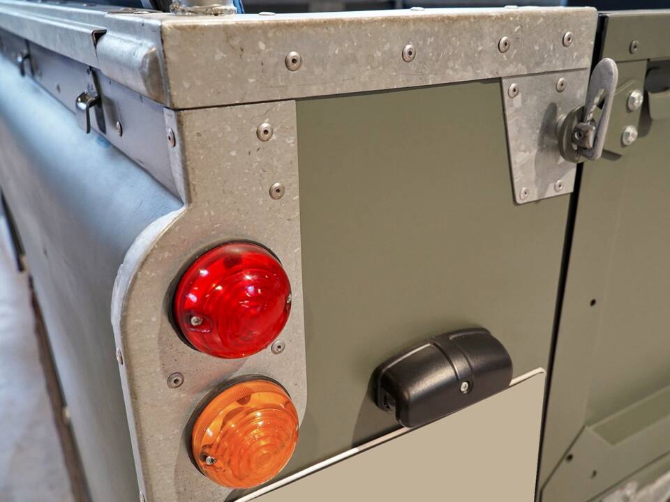 Bild 15/49 von Land Rover 109 (1982)