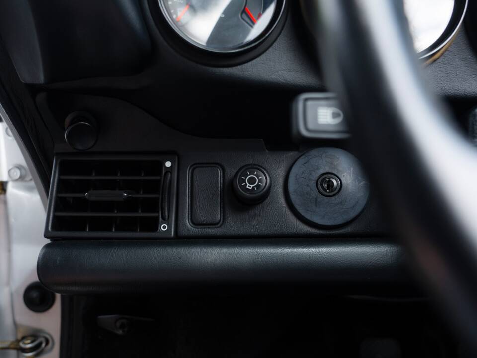 Image 44/68 of Porsche 911 Speedster 3.2 (1989)
