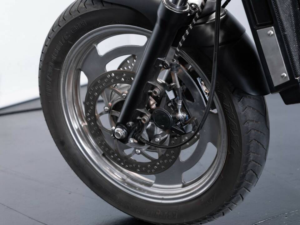 Bild 37/50 von Yamaha V-Max 1200 (1991)