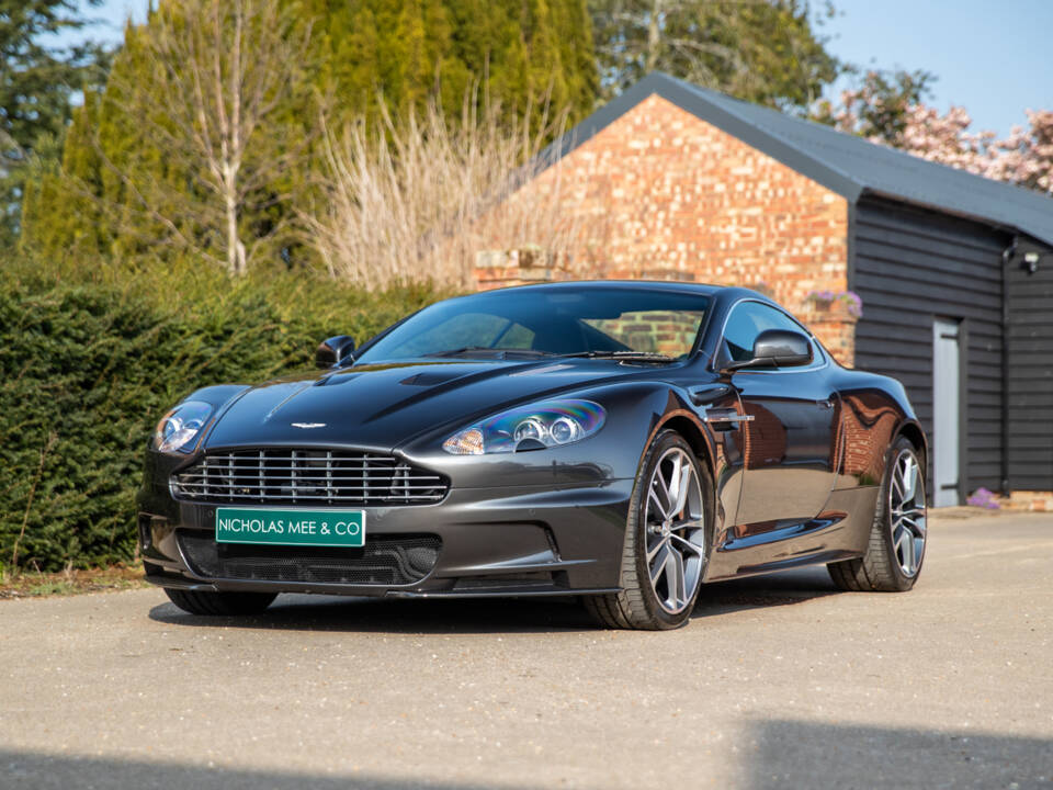 Bild 12/71 von Aston Martin DBS (2011)