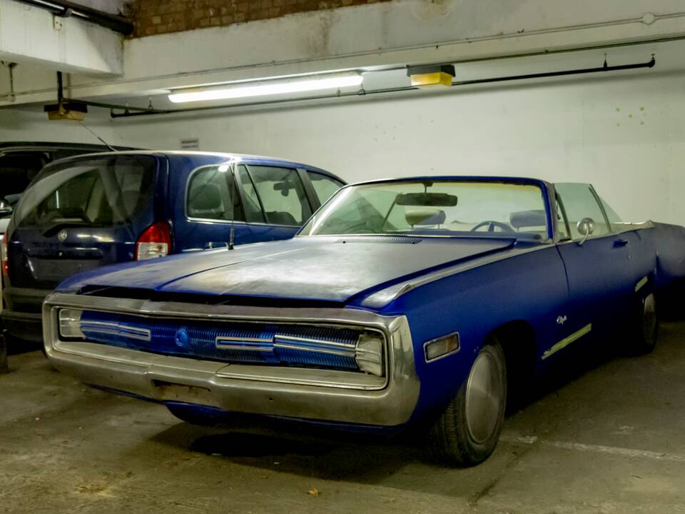 Image 15/50 of Chrysler 300 L (1970)
