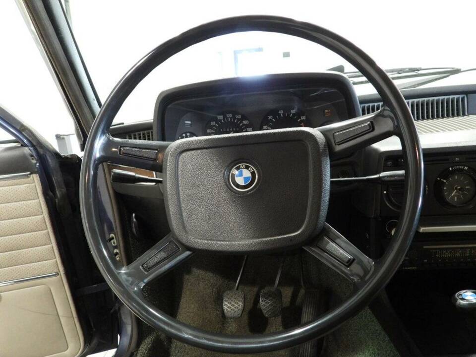 Afbeelding 6/14 van BMW 520i (1975)