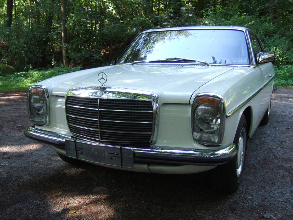 Image 17/58 de Mercedes-Benz 280 C (1973)