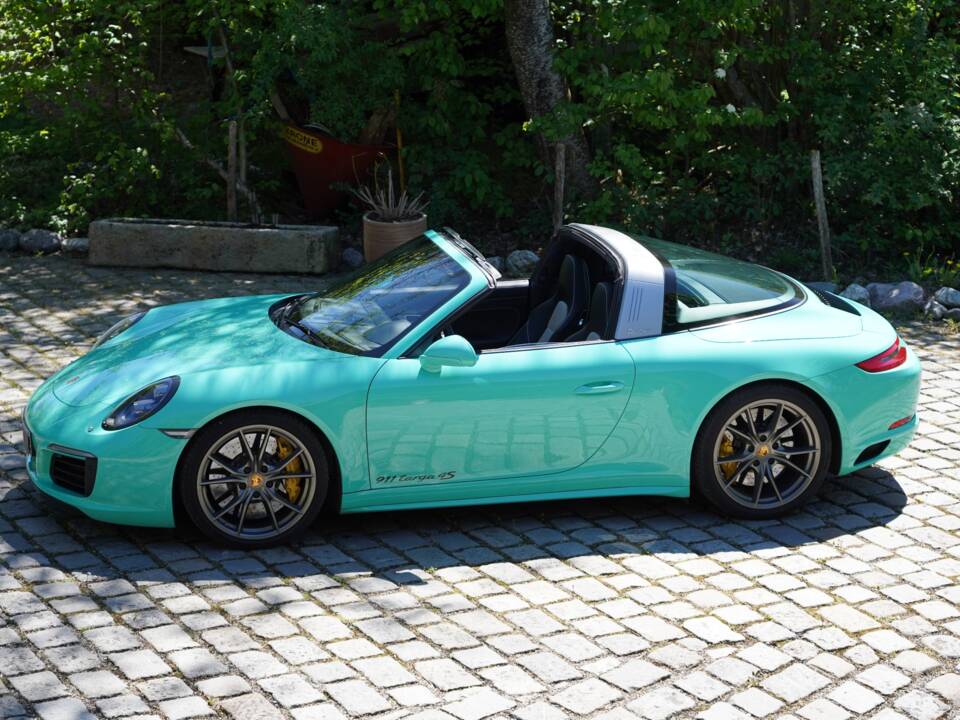 Image 1/14 de Porsche 911 Targa 4S (2016)