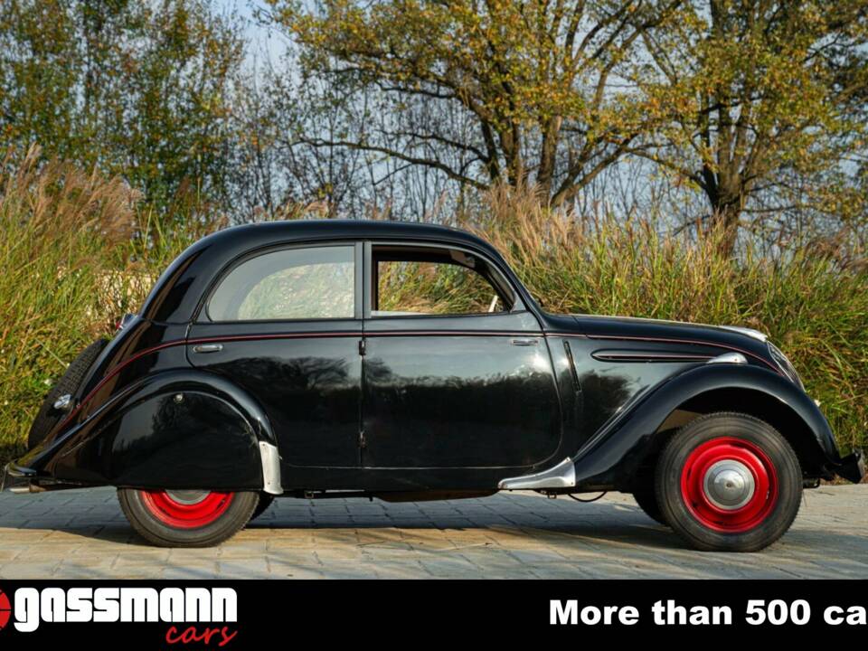 Image 4/15 of Peugeot 203 (1949)