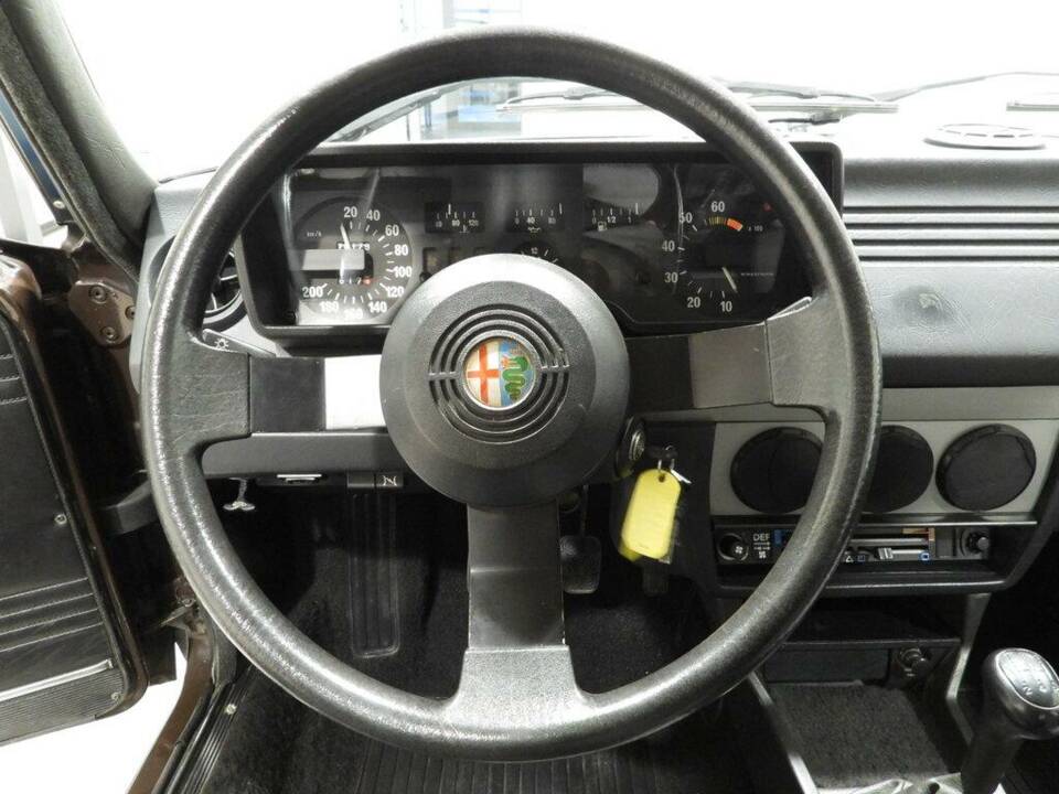 Bild 6/10 von Alfa Romeo Alfetta 1.6 (1983)