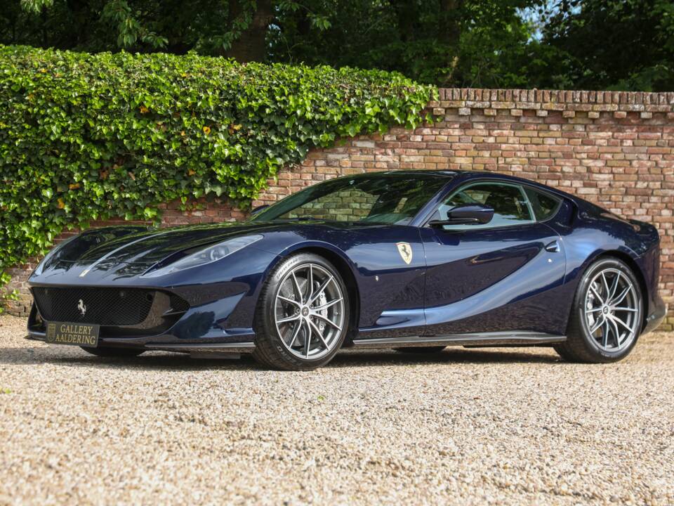 Image 11/50 of Ferrari 812 Superfast (2020)