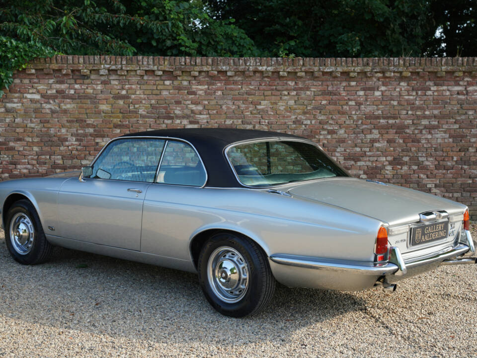 Bild 7/50 von Jaguar XJ 6 C 4.2 (1975)