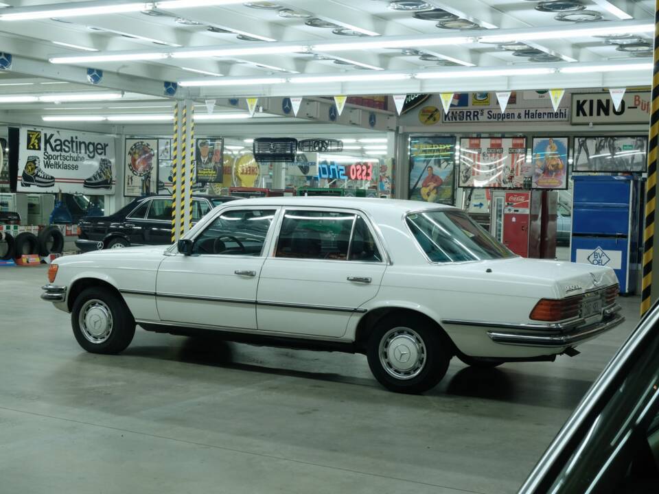 Image 6/50 de Mercedes-Benz 280 SEL (1978)