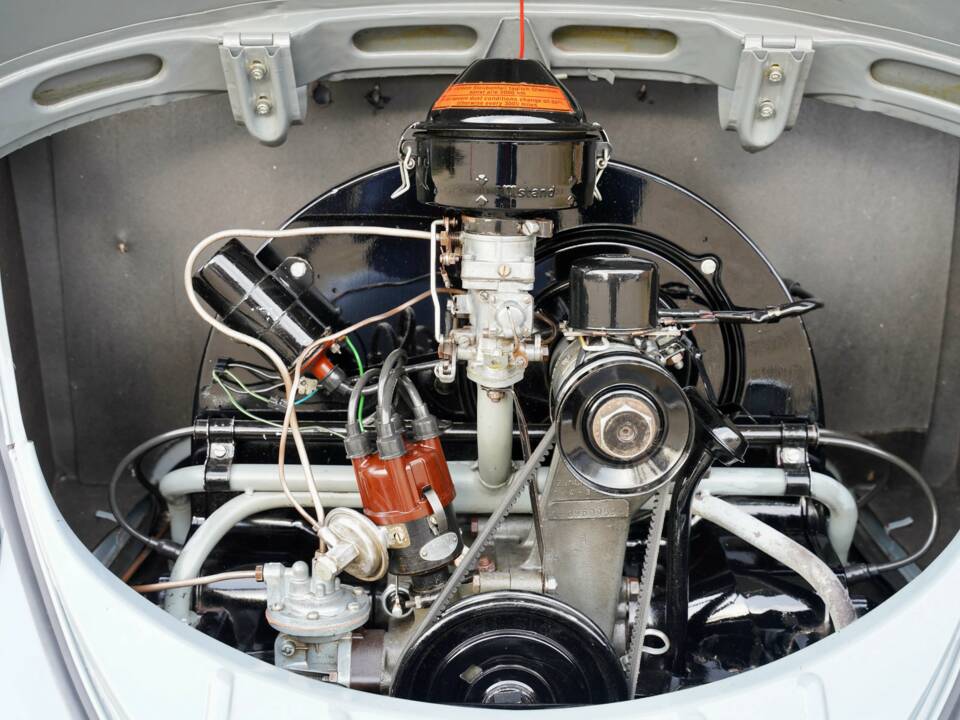 Image 4/50 de Volkswagen Käfer 1200 Standard "Ovali" (1955)