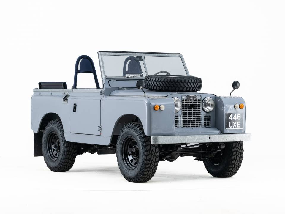 Image 9/57 of Land Rover 88 (1961)