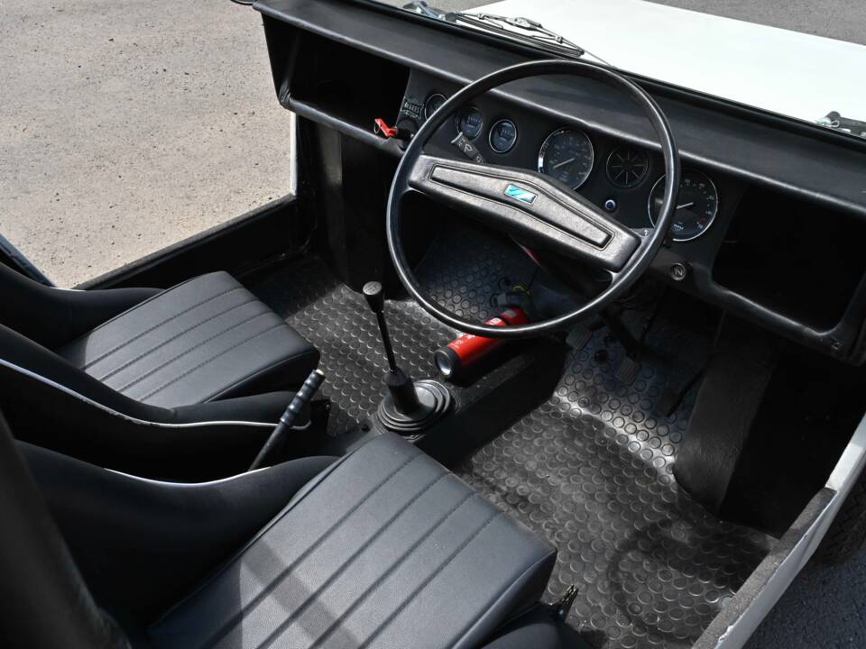 Immagine 19/50 di Mini Moke (1973)