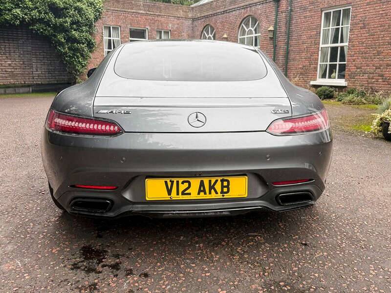 Bild 50/50 von Mercedes-AMG GT-S (2015)