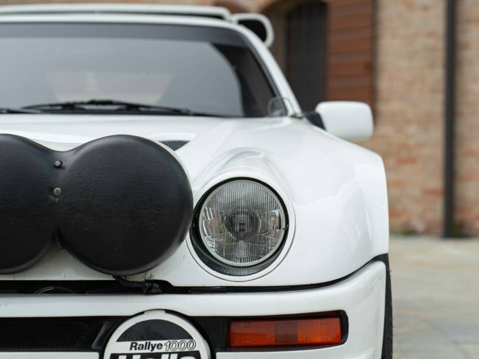 Image 13/50 of Ford RS200 (1987)