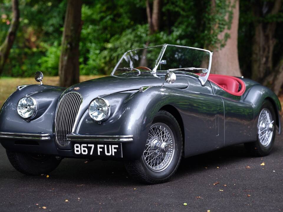 Image 1/33 of Jaguar XK 120 OTS (1951)
