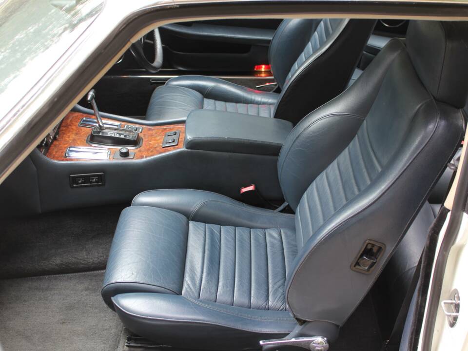 Image 12/20 de Jaguar XJS 5.3 V12 (1988)