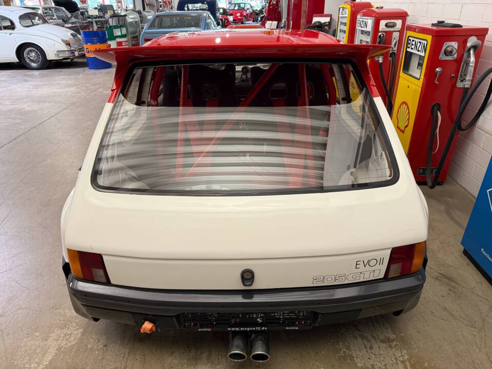 Image 12/18 of Peugeot 205 GTi 1.6 (1985)