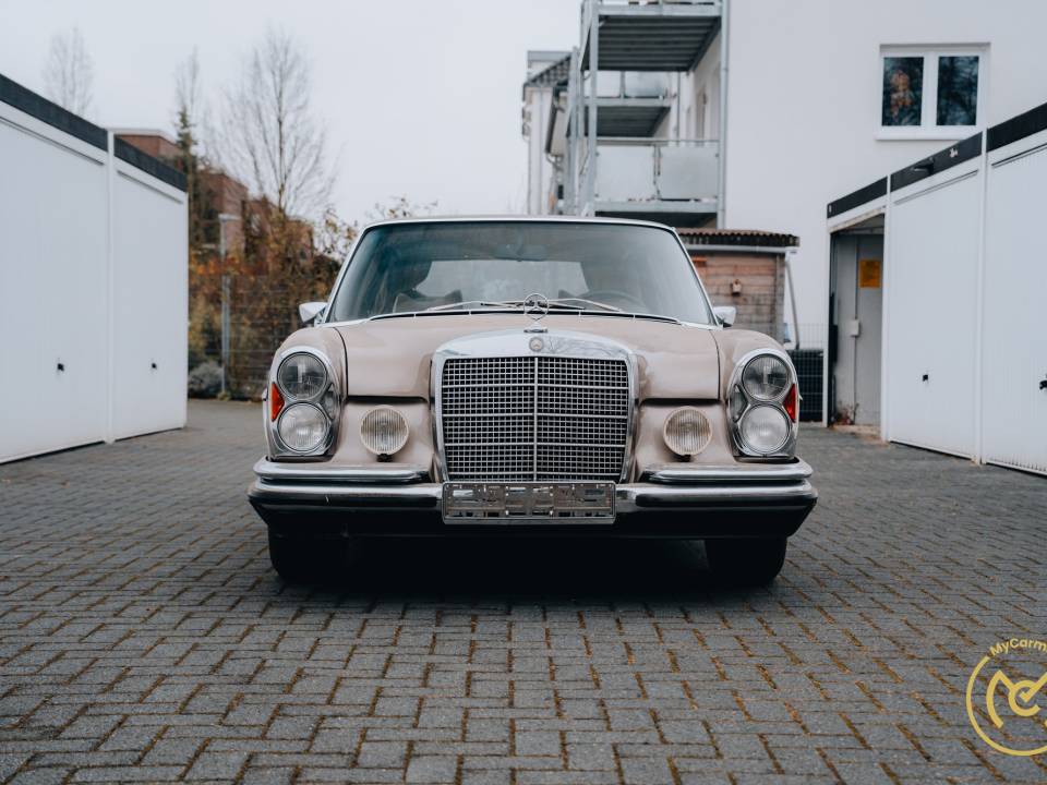 Image 2/20 of Mercedes-Benz 300 SEL 6.3 AMG (1972)