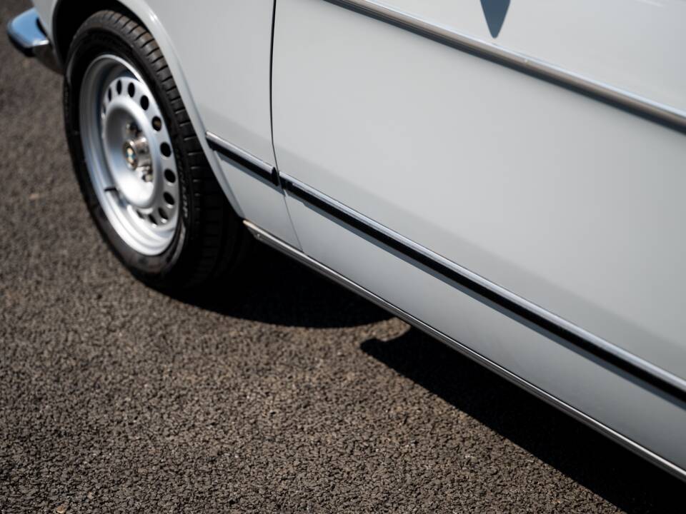 Bild 27/50 von BMW 2002 (1971)