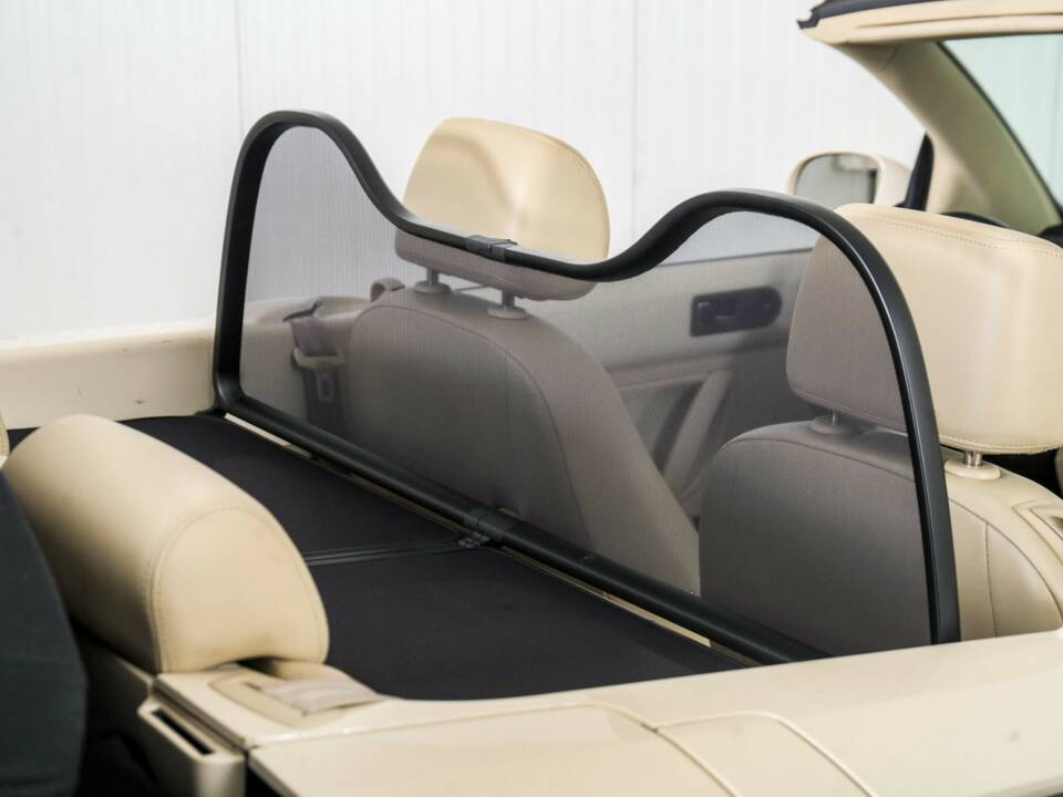 Bild 32/50 von Volkswagen New Beetle 1.6 (2003)