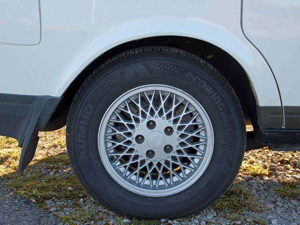 Afbeelding 36/45 van Volvo 245 GL (1991)