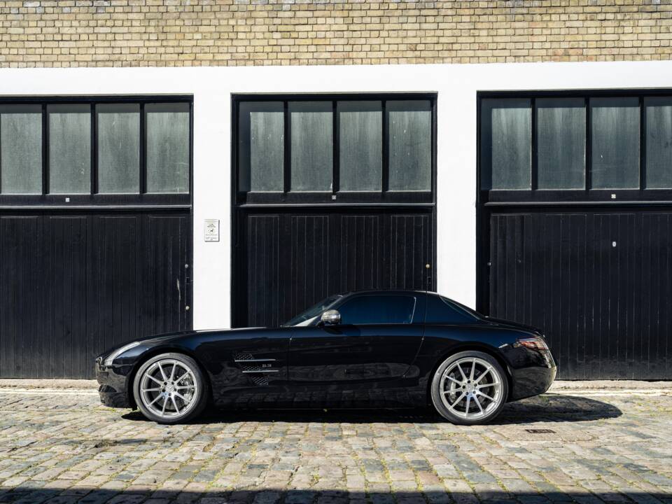 Bild 11/38 von Mercedes-Benz SLS AMG (2011)