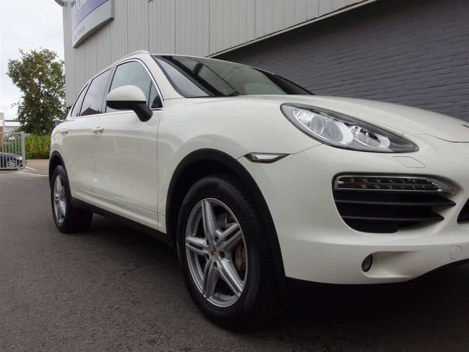 Bild 21/99 von Porsche Cayenne S (2010)