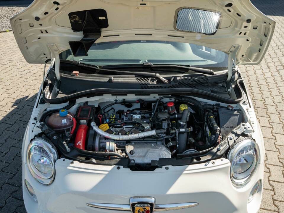 Bild 16/31 von Abarth 695 Assetto Corse Evoluzione (2013)