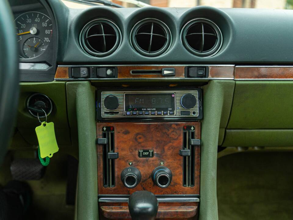 Image 38/50 de Mercedes-Benz 500 SLC (1984)