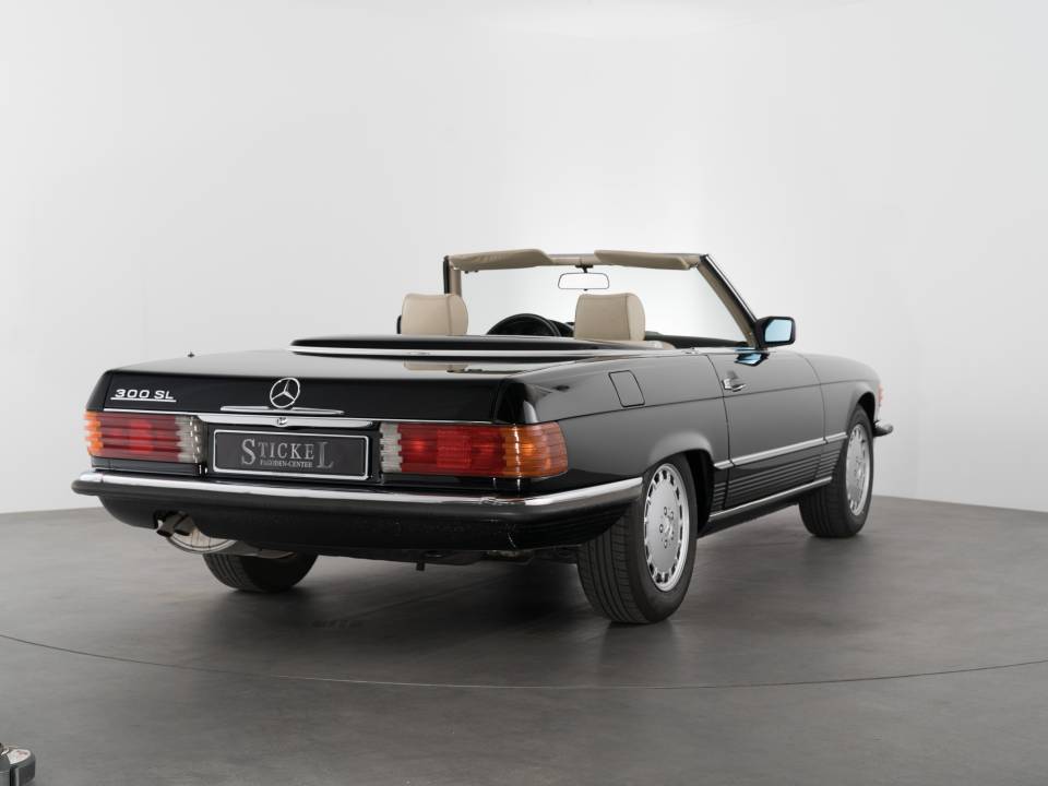 Image 7/17 de Mercedes-Benz 300 SL (1986)