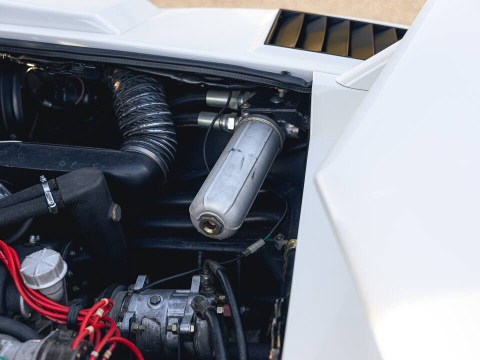 Image 61/73 of Lamborghini Countach LP 400 S (1980)